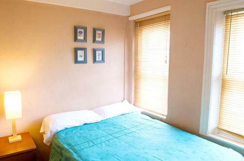 Hostal Curzon House Hotel