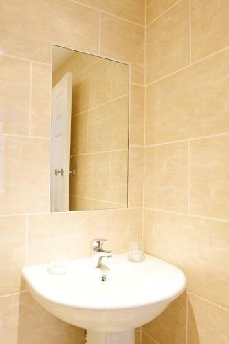 Hostal Curzon House Hotel