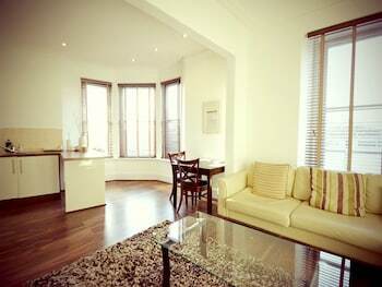 Apartamentos Howburn Residence