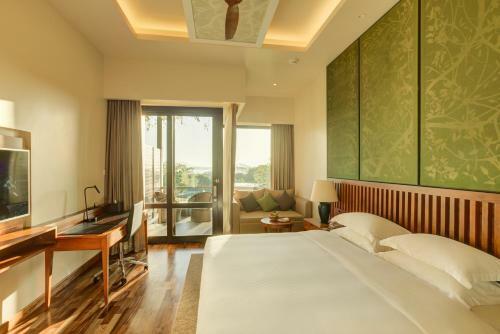 Hotel Doubletree By Hilton Weerawila Rajawarna Resort