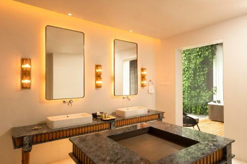 Hotel Doubletree By Hilton Weerawila Rajawarna Resort