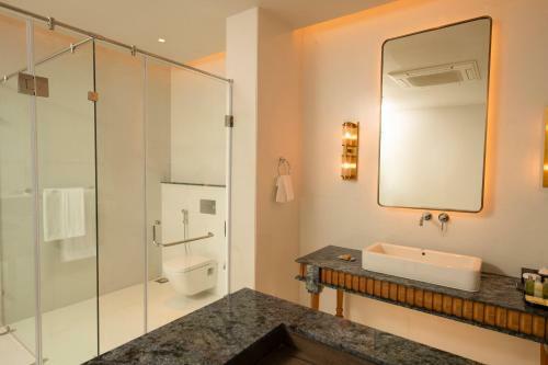 Hotel Doubletree By Hilton Weerawila Rajawarna Resort