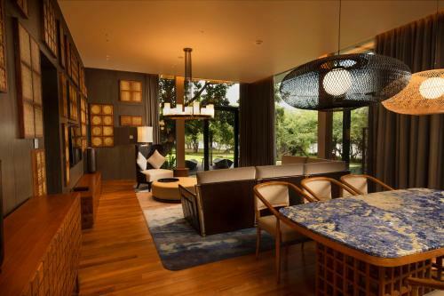 Hotel Doubletree By Hilton Weerawila Rajawarna Resort