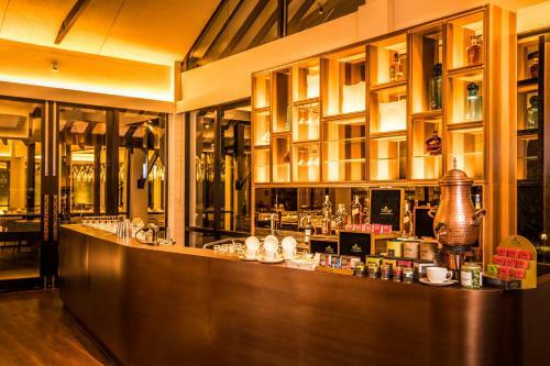 Hotel Doubletree By Hilton Weerawila Rajawarna Resort