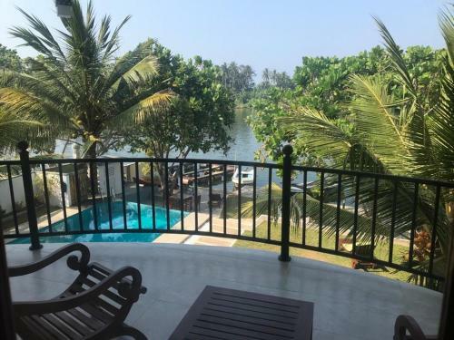 Hostal Villa Riverside
