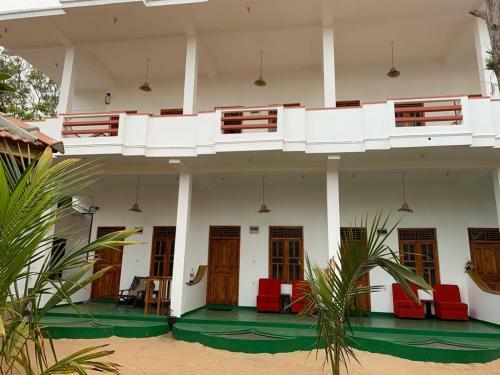 Hotel The Folly 2