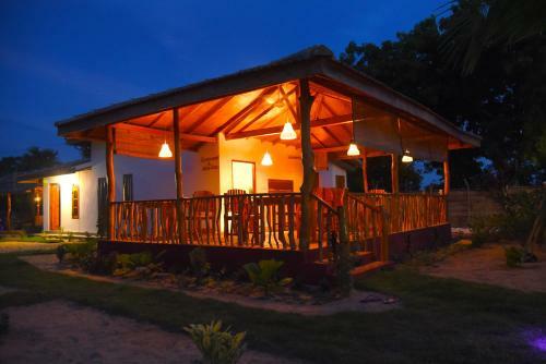 Hotel Prime Surfers Bungalow