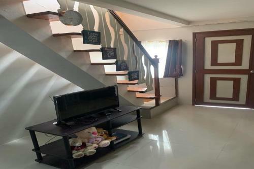 Wonderful 2-bedroom Residential House Staycation