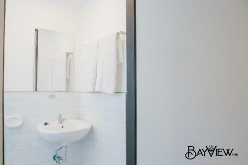 Hotel Bay View Inn