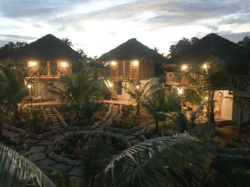 Hotel Mandala Tribe Treehouses