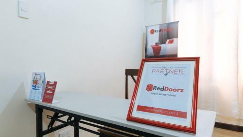 Reddoorz Plus @ Casareal Hotel