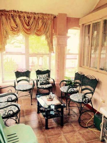 Tagaytay Budget Transient/ Staycation Home
