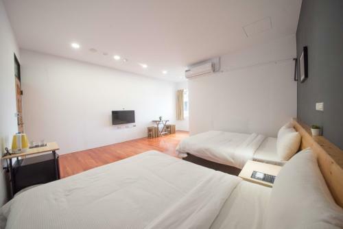 Deer Traveler Hostel
