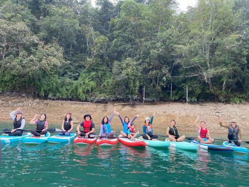 ???? ???????? Sun Moon Lake Rainbow Sup Hostel