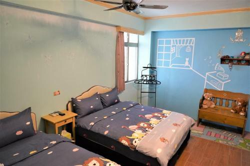 Hostel Summer Light