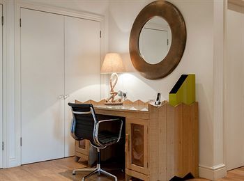 Europa House Apartments