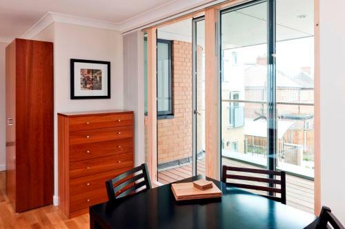 Your Space Apartments - Byron House Studio