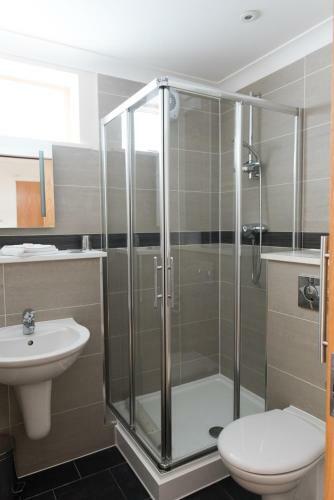 Your Space Apartments - Byron House Studio