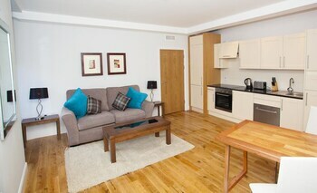 Apartamento Royal Athenaeum Suites