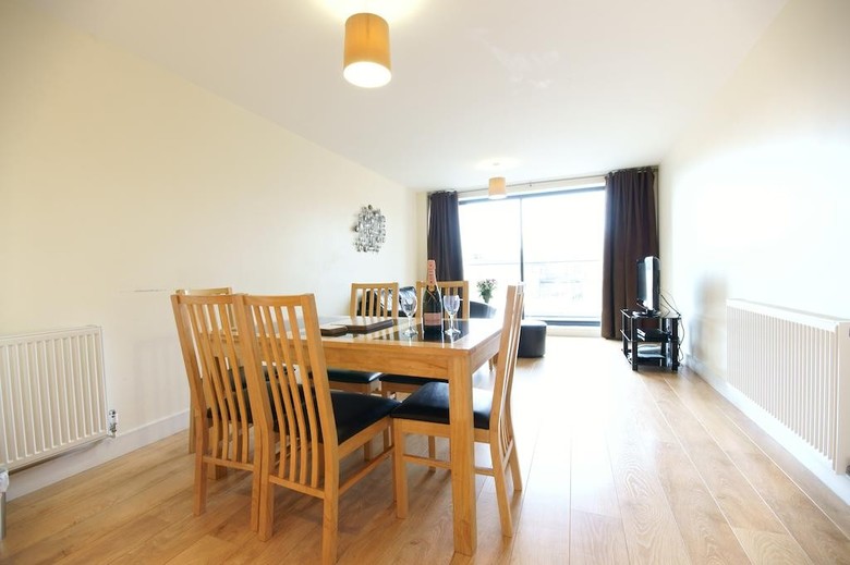 Lodge Drive Serviced Apartments