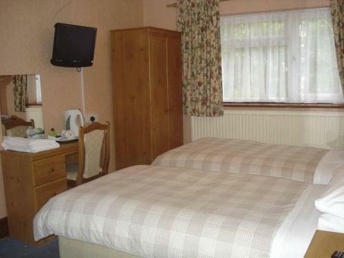 Hostal Bridge Guest House