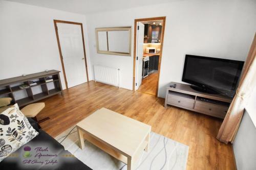 Thistle Apartments - Berry Apartment