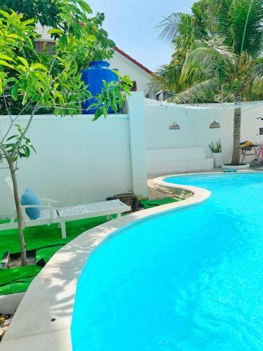 The Black & White Garden Villa- 5-bedroom Villa