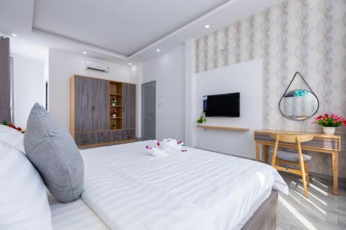 Luxury Pool Villa 8rooms , Bida, H? B?i, G?n Bi?n- Palm Villa 10