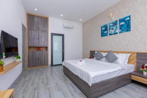 Luxury Pool Villa 8rooms , Bida, H? B?i, G?n Bi?n- Palm Villa 10