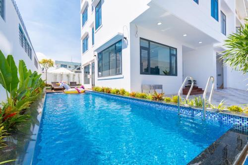 Luxury Pool Villa 8rooms , Bida, H? B?i, G?n Bi?n- Palm Villa 10