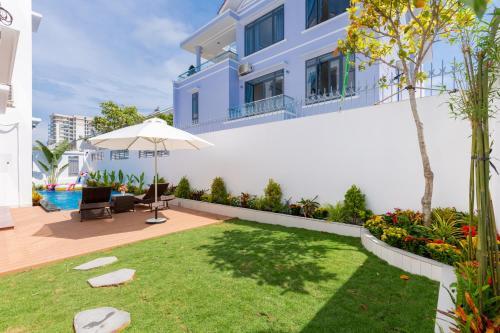 Luxury Pool Villa 8rooms , Bida, H? B?i, G?n Bi?n- Palm Villa 10