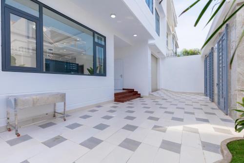 Luxury Pool Villa 8rooms , Bida, H? B?i, G?n Bi?n- Palm Villa 10