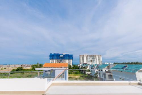 Luxury Pool Villa 8rooms , Bida, H? B?i, G?n Bi?n- Palm Villa 10