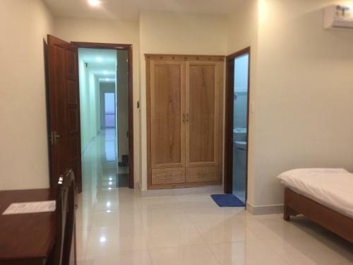 Hotel Nh� Ngh? Linh Qu�n