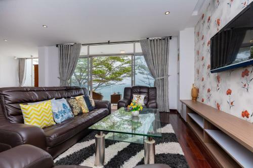 Beachfront Palm Villa 21 Bi?t Th? Tr�n B�i Bi?n