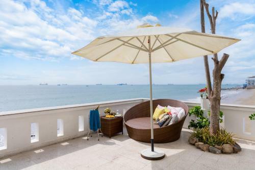 Beachfront Palm Villa 21 Bi?t Th? Tr�n B�i Bi?n