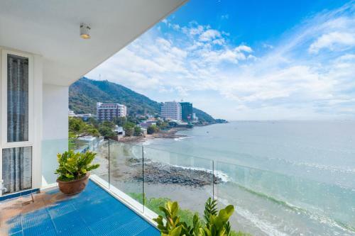 Beachfront Palm Villa 21 Bi?t Th? Tr�n B�i Bi?n