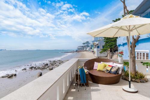 Beachfront Palm Villa 21 Bi?t Th? Tr�n B�i Bi?n