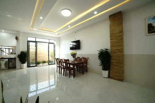 Villa 8pn Nguy?n H?u Ti?n