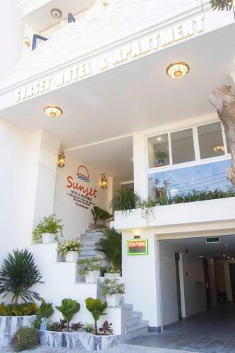 Sunset Hotel & Apartment