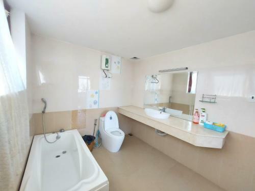 Apartamento C?n H? C�ch Bi?n 40m C� B�i Gi? Xe