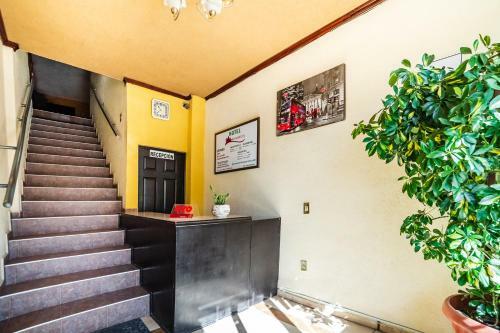 Oyo Hotel Bugambilia