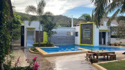 Hotel Coco Mar Suites