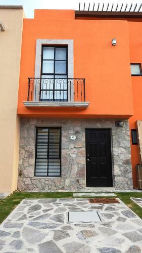 La Casa De Los Milagros