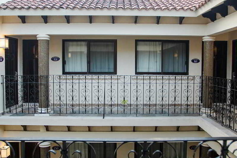 Nina Hotel & Beach Club