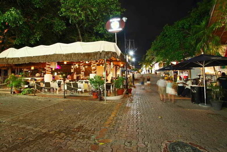 Nina Hotel & Beach Club
