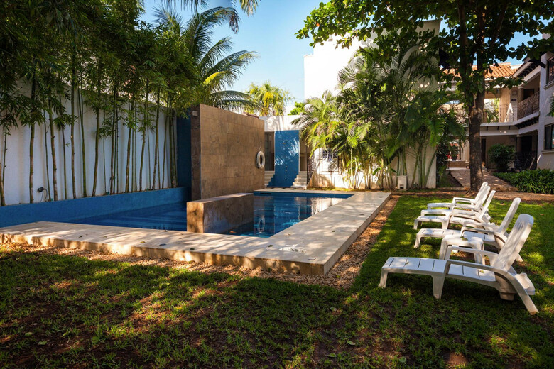 Nina Hotel & Beach Club