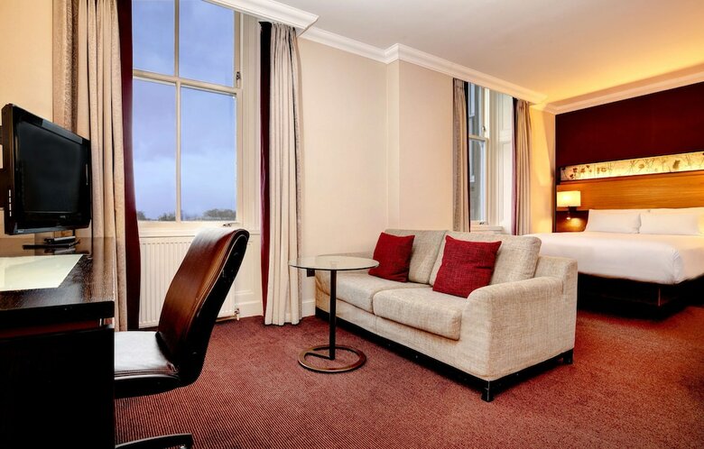 Doubletree By Hilton Dunblane Hydro Hotel