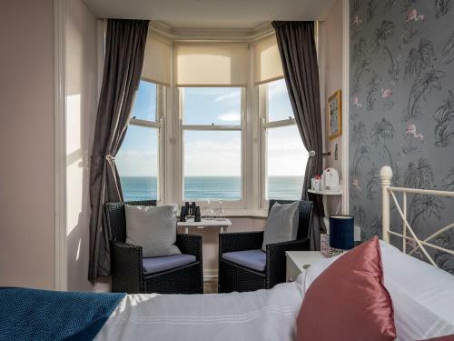 Hostal Channel View Guest House