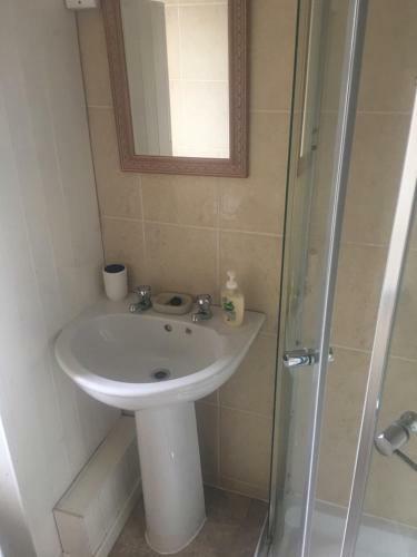 Hostal Ivanhoe Guest House